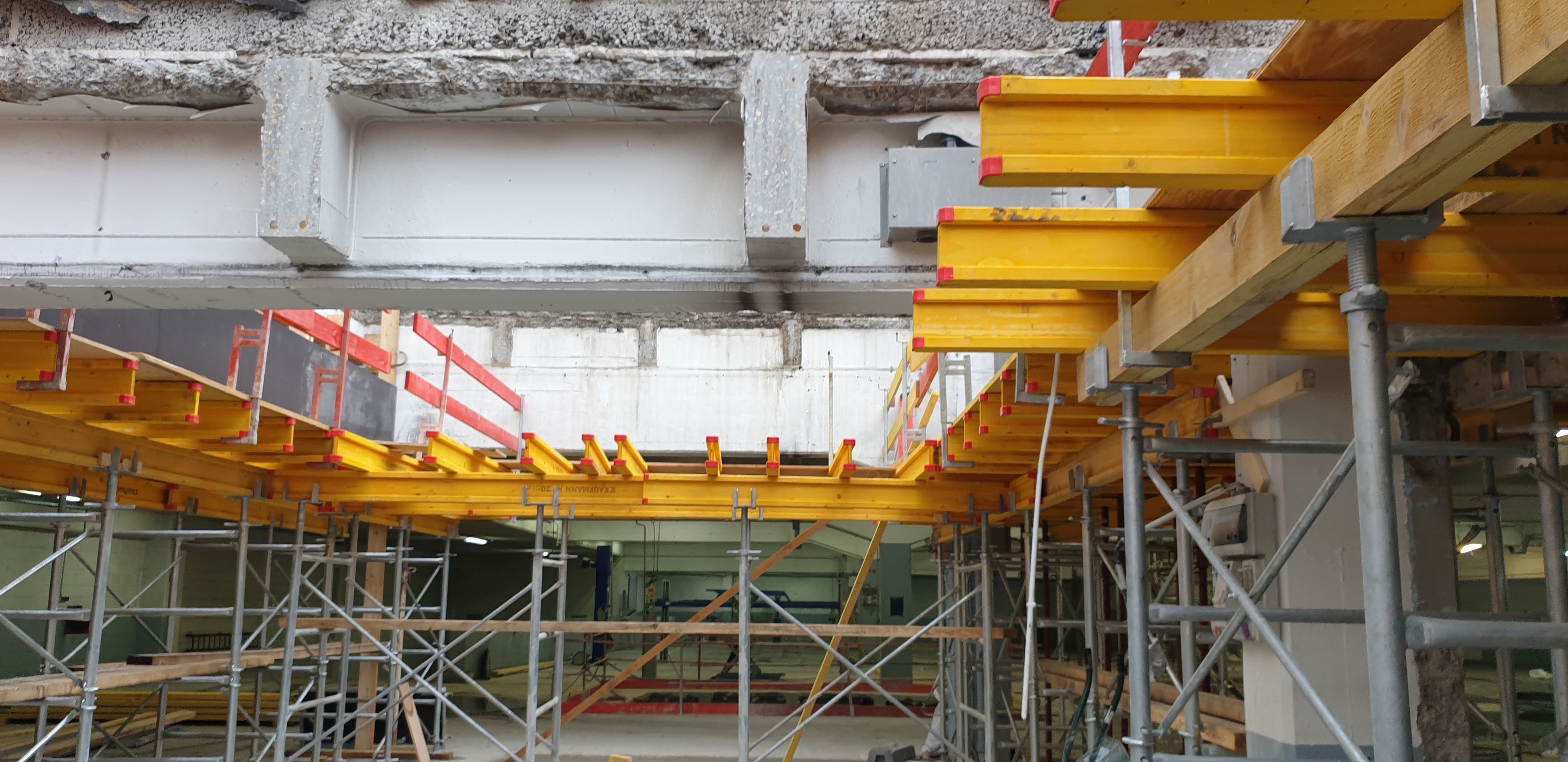 contenu/references/Concession automobile/09ferrari/20191023_161752.jpg